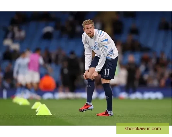 德布劳内在那不勒斯首秀表现出色，状态回暖引发关注