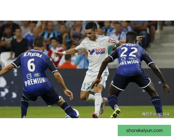 里昂本赛季防守数据表现稳健，失球数处于联赛中游水平